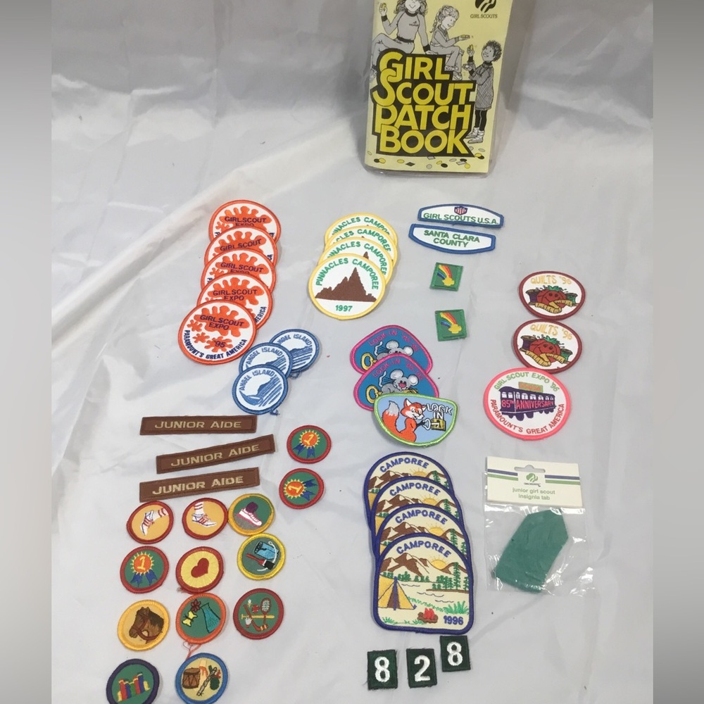 Girl Scout Lot of 45 NEW PATCHES & Girl Scout Patch Book 8 Pages Of Pockets VTG